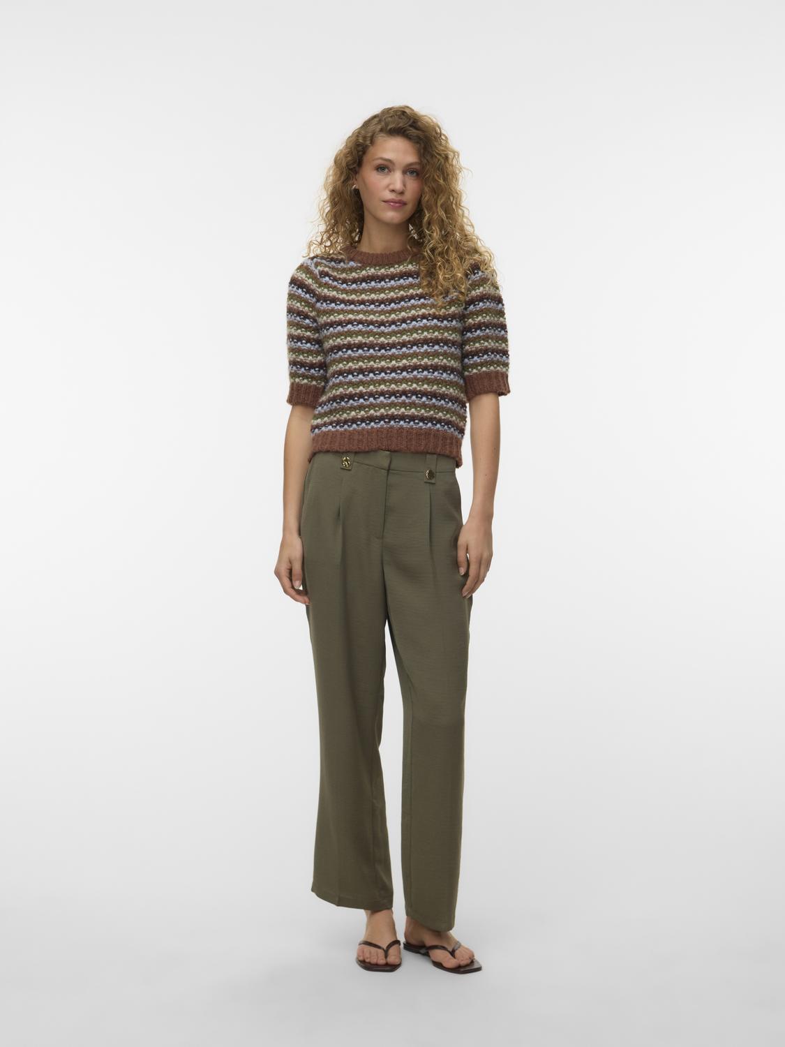 model_shot-front
